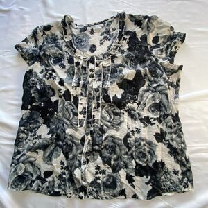 Van Heusen Studio Womens XXL Black White Floral Pleated Short Sleeve Blouse Top